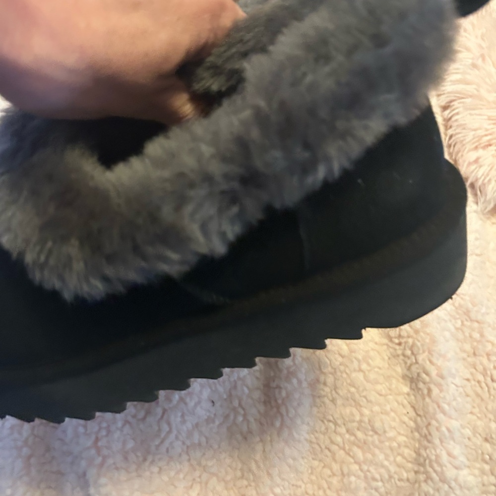 NWOT UGG platform boots. - image 12